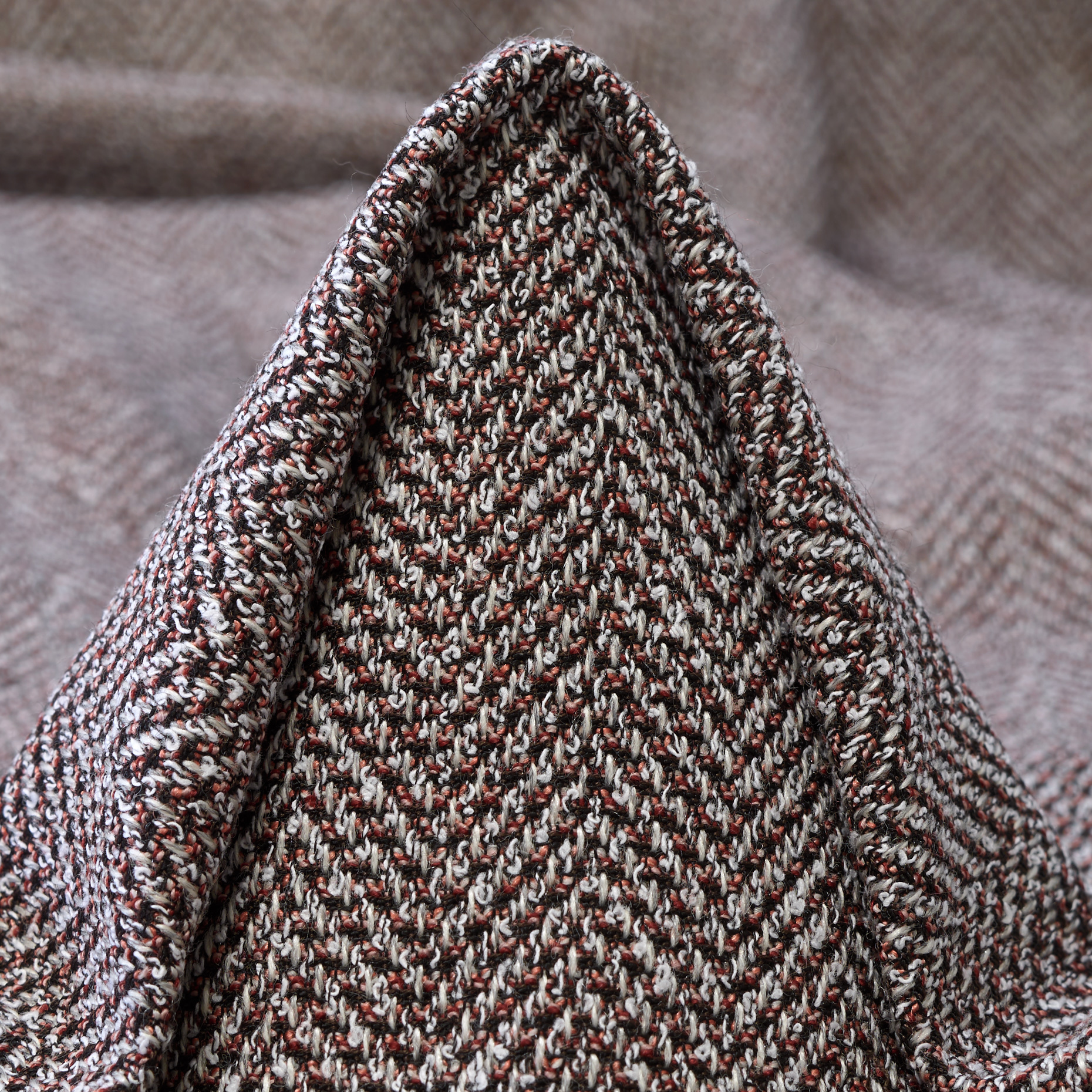 Herringbone Bouclé Wool Mahogany&Snow White