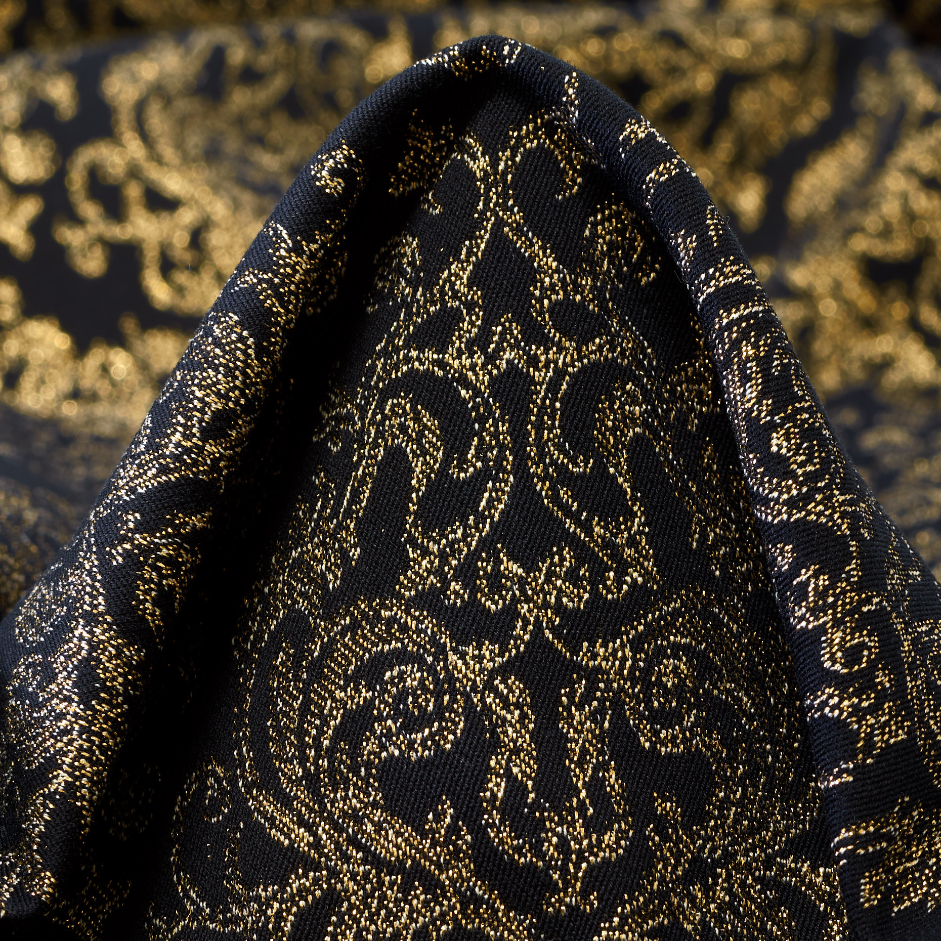 Jacquard Baumwolle Elastik Raven Black&Vintage Gold