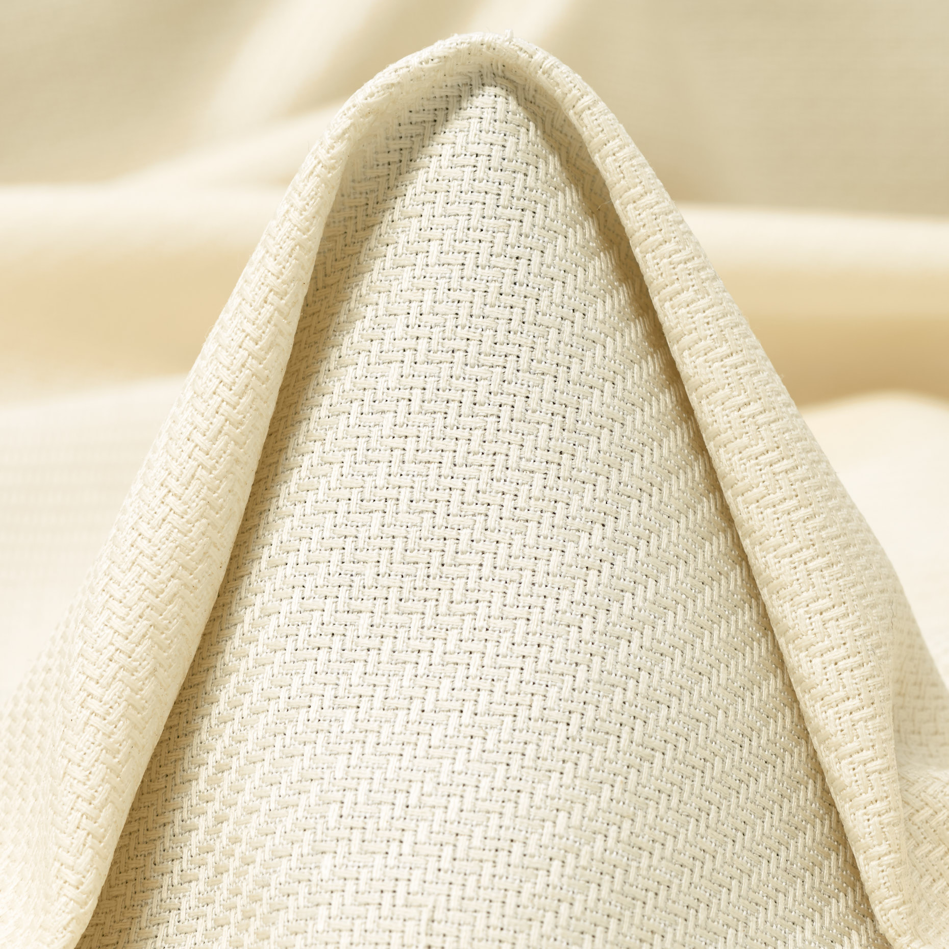 Cotton Micro Structure Shimmering Antique White